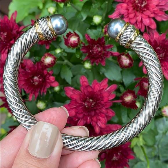 Cute Cable Cuff - Picture 2 of 11